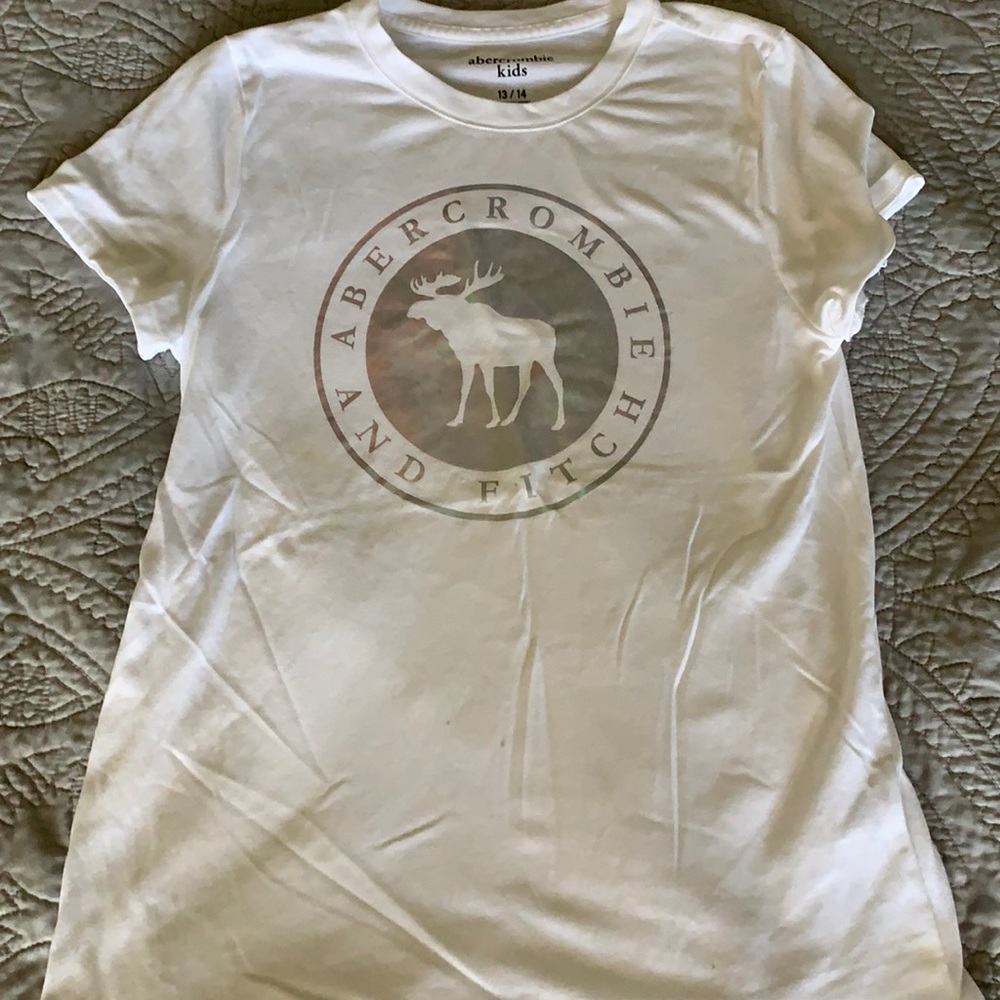 short sleeve shirt